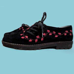 vintage embroidered black suede shoes size 9